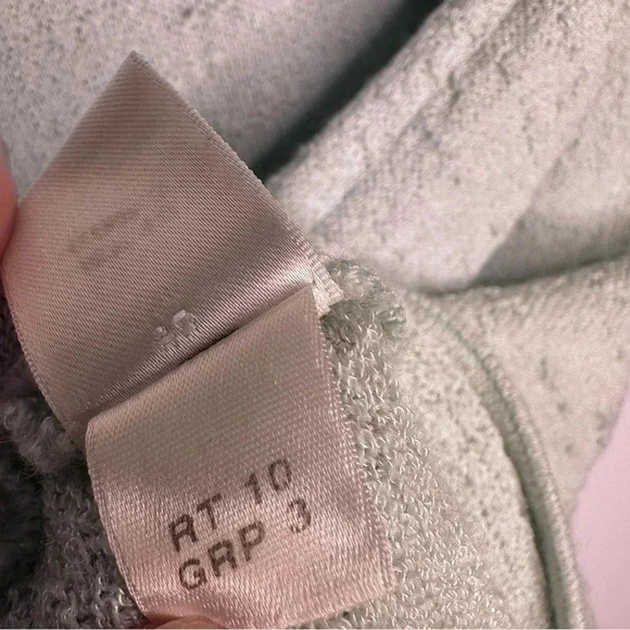 ST. JOHN Short Sleeve Embellished Sweater - Picture 10 of 11